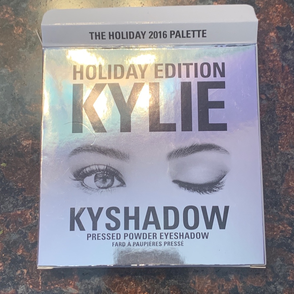 2016 Kylie cosmetics holiday palette